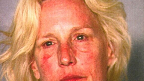 Erin Brockovich, livide et les yeux dans le vague : le mugshot de l'avocate ivre