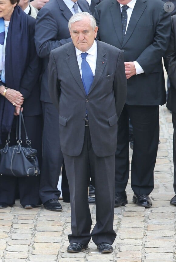 Jean-Pierre Raffarin lors de l'hommage de la Nation à Pierre Mauroy, le 11 juin 2013 aux Invalides à Paris