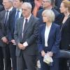 Henri Emmanuelli et Elisabeth Guigou lors de l'hommage de la Nation à Pierre Mauroy, le 11 juin 2013 aux Invalides à Paris