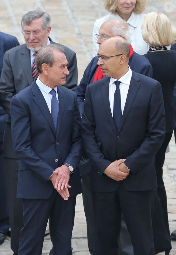 Bertrand Delanoë et Harlem Désir lors de l'hommage de la Nation à Pierre Mauroy, le 11 juin 2013 aux Invalides à Paris