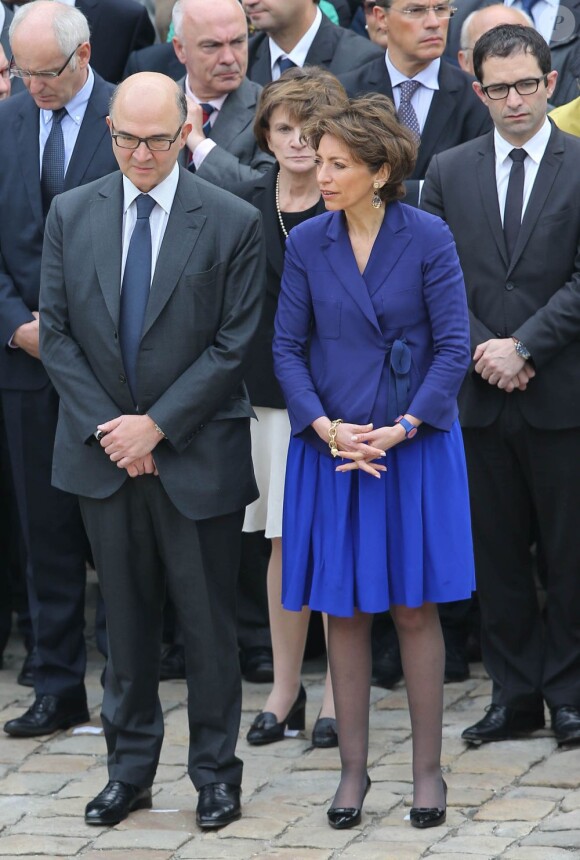 Pierre Moscovici, Michèle Delaunay, Marisol Touraine et Benoït Hamon lors de l'hommage de la Nation à Pierre Mauroy, le 11 juin 2013 aux Invalides à Paris