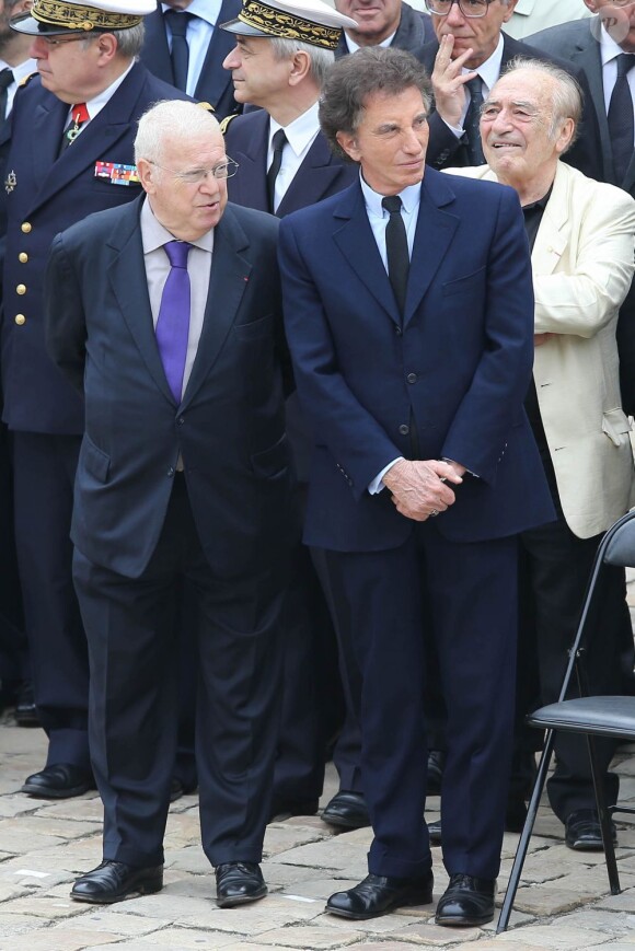 Michel Charasse, Jack Lang lors de l'hommage de la Nation à Pierre Mauroy, le 11 juin 2013 aux Invalides à Paris