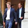 Le prince William et le prince Harry ont rendu visite ensemble à leur grand-père le prince Philip, le 14 juin 2013. Le duc d'Edimbourg a été hospitalisé le 6 juin pour subir une opération à l'abdomen.