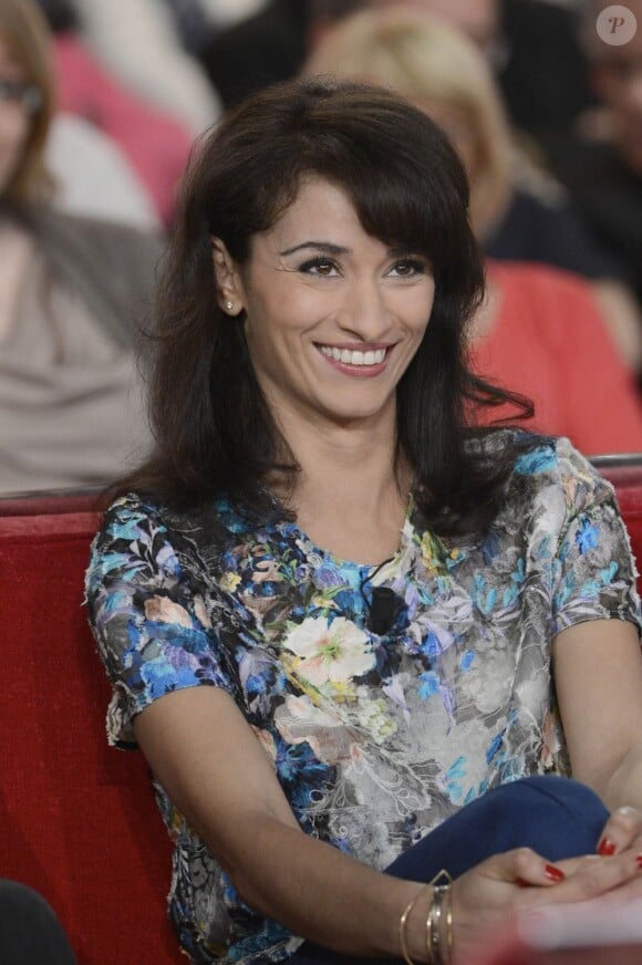 Rachida Brakni à l'enregistrement de l'émission "Vivement Dimanche" le 7 mai 2013 à Paris pour une diffusion le 12 mai 2013.