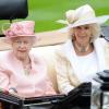 La reine Elizabeth II et Camilla Parker Bowles lors de la journée inaugurale du Royal Ascot 2013, le 18 juin 2013