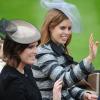 Les princesses Eugenie et Beatrice d'York lors de la journée inaugurale du Royal Ascot 2013, le 18 juin 2013