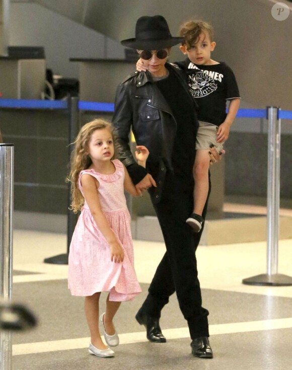 Nicole Richie et ses enfants Harlow et Sparrow le 31 mai 2013 à l'aéroport de L.A
