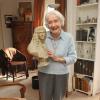 Exclusif - La comédienne Gisèle Casadesus dans son appartement parisien le jour de ses 99 ans le 13 avril 2013