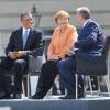 Barack Obama, Angela Merkel et Klaus Wowereit devant la Porte de Brandenbourg à Berlin, le 19 juin 2013.