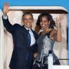 Barack et Michelle Obama - Le couple remonte à bord de l'Air Force One après leur court séjour à Berlin, le 19 juin 2013.