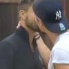 Vincent et Guillaume échangent un baiser dans Secret Story 7, le 22 juin 2013.
