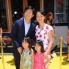 Ken Jeong, sa femme Tran Jeong, et ses deux filles Zooey Jeong et Alexa Jeong lors de la première de Moi, moche et méchant 2 à Los Angeles, le 22 juin 2013.
