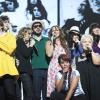 Collégiale avec Amel Bent, Mimie Mathy, Nolwenn Leroy, Hélène Ségara, Pascal Obispo, Thomas Dutronc - Spectacle des Enfoirés 2013, La boîte à musique