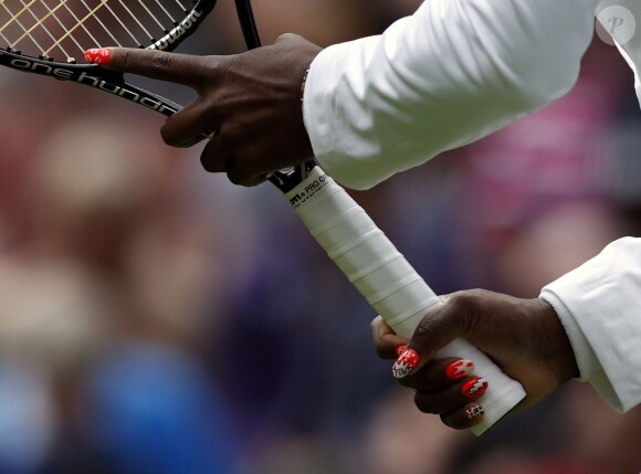 Serena Williams avait donné à ses ongles un aspect tout à fait remarquable lors de son premier tour disputé sur les gazons de Wimbledon, le 25 juin 2013 à Londres