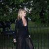 Kate Moss arrive à Hyde Park pour la Summer Party de la Serpentine Gallery. Londres, le 26 juin 2013.