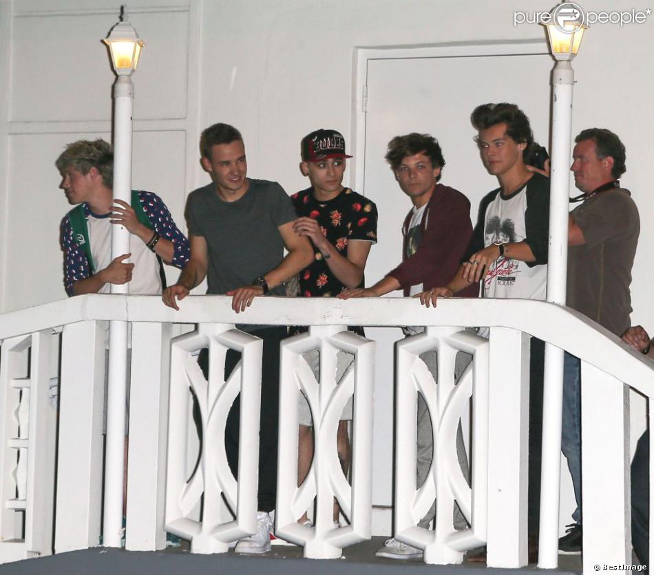 Harry Styles, Liam Payne, Niall Horan, Zayn Malik et Louis Tomlinson  quittent un studio après une journée d&#039;enregistrement à Miami, le 12 juin 2013.