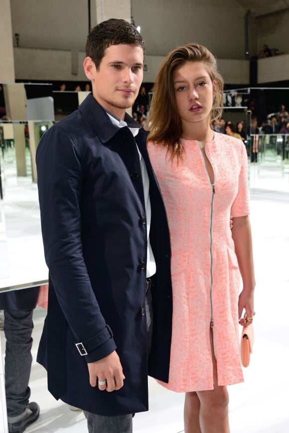 Jérémie Laheurte et Adèle Exarchopoulos au défilé Dior Homme Printemps-Eté 2014 à Paris, le 29 juin 2013.