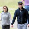 Exclusif - Le chanteur Robbie Williams et sa femme Ayda Field promènent leurs chiens à Glasgow en Ecosse le 24 juin 2013.