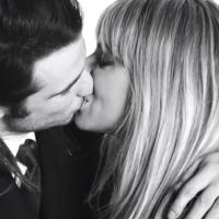Sienna Miller et son fiancé Tom Sturridge : Amoureux démonstratifs pour Burberry