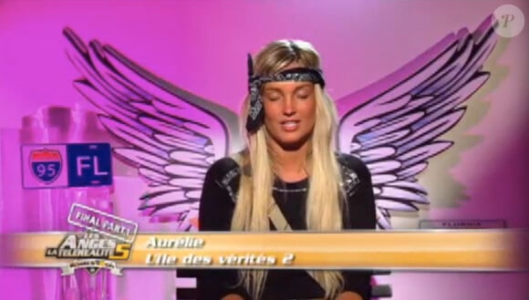 Aurélie chante dans Les Anges de la télé-réalité 5 sur NRJ 12 le lundi 1er juillet 2013