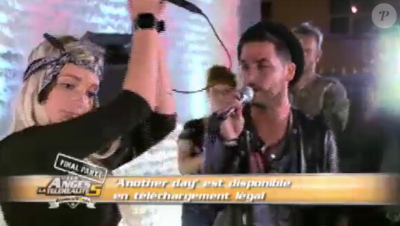 Aurélie et Alban chantent dans Les Anges de la télé-réalité 5 sur NRJ 12 le lundi 1er juillet 2013