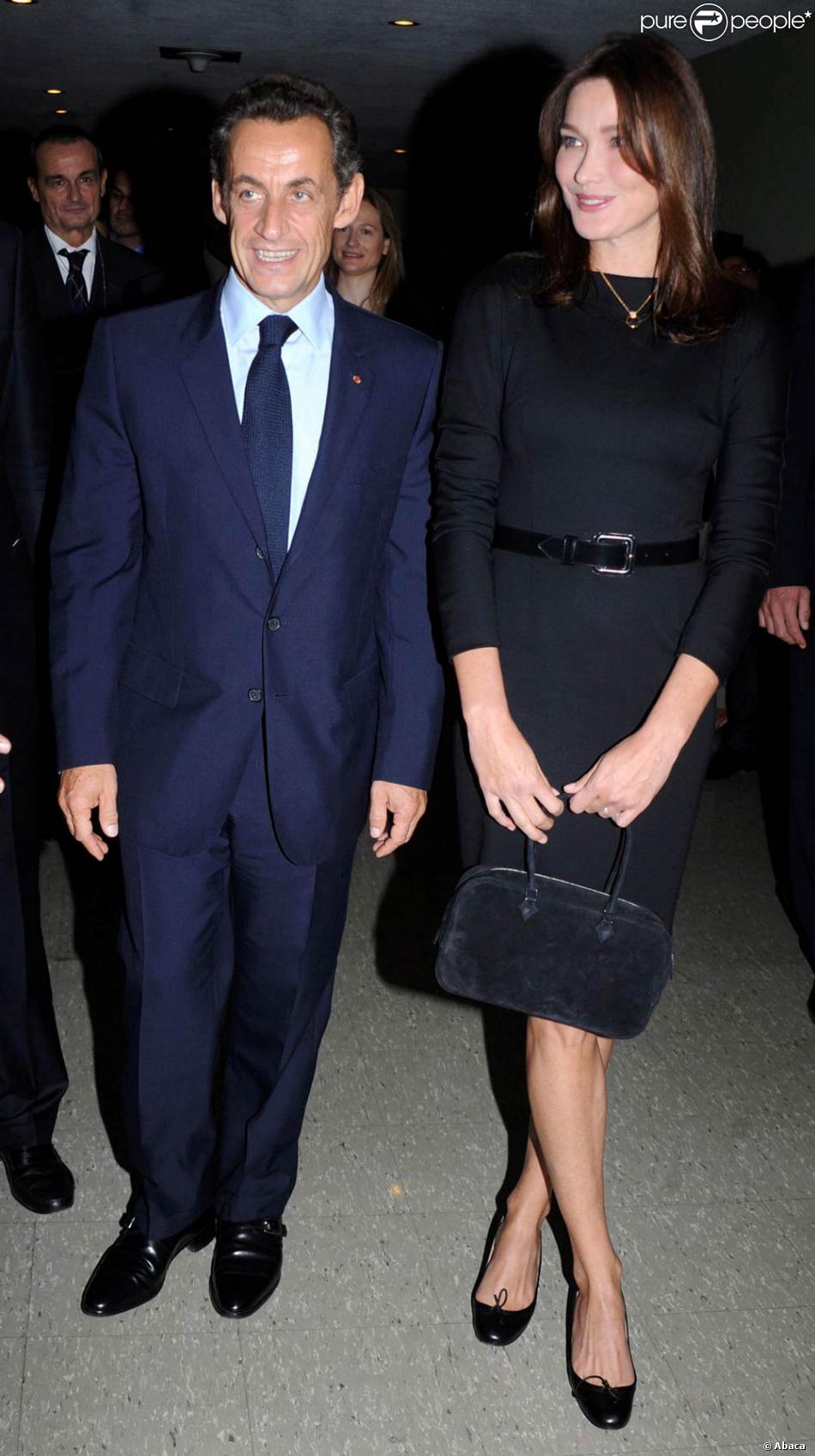 Apres Cecilia Nicolas Sarkozy A De Nouveau Succombe Pour Une Belle Et Grande Femme Heureusement Son Epouse Carla Bruni Avec Son Metre 76 Ne Se Soucie Appa Purepeople