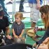 Selma Blair a passé la journée du dimanche 7 juillet 2013 avec son ex-compagnon Jason Bleick et leur fils Arthur, au Farmers Market de Studio City à Los Angeles. Au programme : tour en train, château gonflable et découverte des animaux de la ferme.