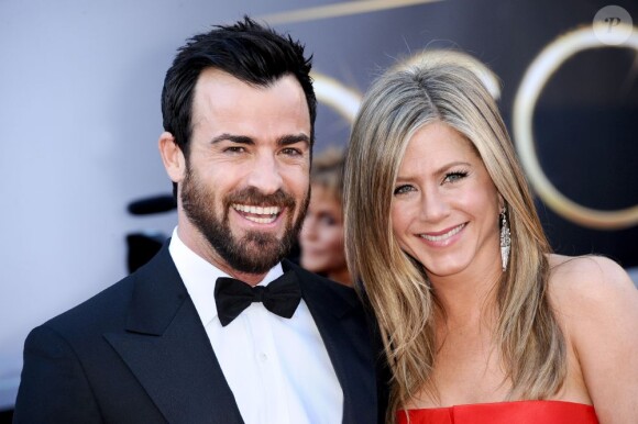 Les amoureux Justin Theroux et Jennifer Aniston ici aux Oscars 2013, vont se marier en décembre