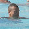 Ashley Cole profite de ses vacances à Marbella, entre piscine, alcool et jeunes femmes charmantes, le 6 juillet 2013