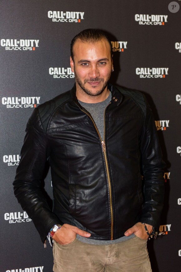 Merwan Rim à la soiree pour la sortie du jeux Call Of Duty Black ops 2, au Virgin des Champs-Élysées à Paris, le 12 novembre 2012.