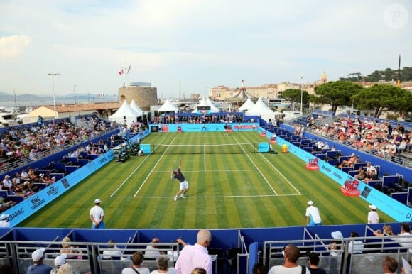 Court éphémère à Saint-Tropez le 12 juillet 2013 lors du 3e Classic Tennis Tour.