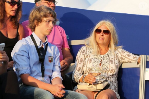 Patricia, épouse de Björn Borg et leur fils Leo, à Saint-Tropez le 12 juillet 2013 lors du 3e Classic Tennis Tour.