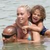 Exclu - Kendra Wilkinson passe ses vacances en famille avec son compagnon Hank Baskett et leur fils Hank à Hawaii, les 5 et 6 juillet 2013.