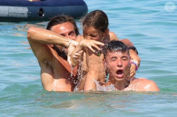 EXCLU - Andrea Pirlo en vacances à Ibiza avec ses enfants Niccolo et Angela, le 14 juillet 2013
