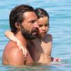 EXCLU - Andrea Pirlo, père attentionné en vacances à Ibiza avec sa belle Deborah et leurs enfants Niccolo et Angela, le 14 juillet 2013