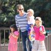 Jennifer Garner emmène ses enfants Violet, Seraphina et Samuel au parc à Pacific Palisades, le 15 juillet 2013.