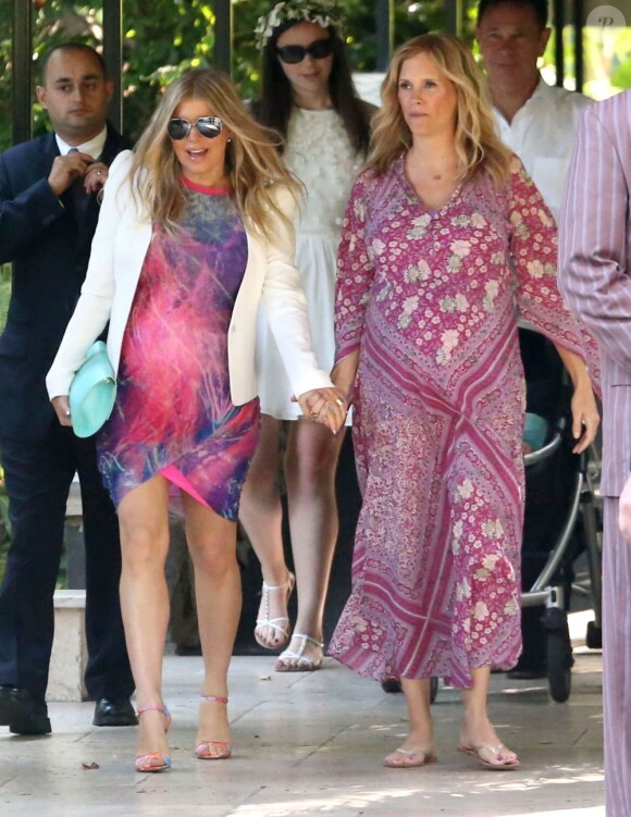 Fergie (enceinte) arrive à la baby shower d'Erinn Bartlett, la femme d'Oliver Hudson, à Los Angeles le 01 juin 2013.