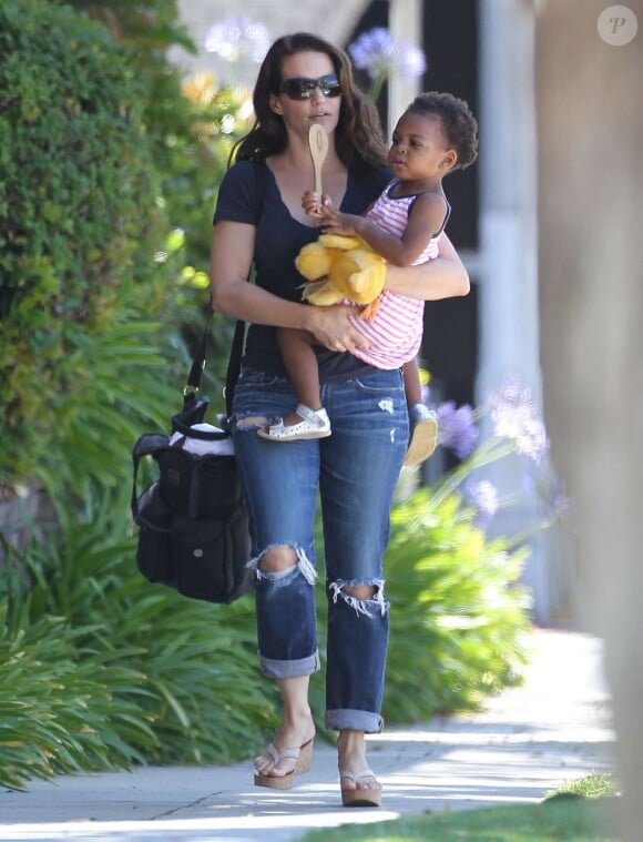 Exclusif - L'actrice Kristin Davis et sa fille Gemma à Santa Monica, le 19 juillet 2013.