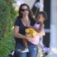 Exclusif - Kristin Davis en compagnie de sa fille Gemma à Santa Monica, le 19 juillet 2013.