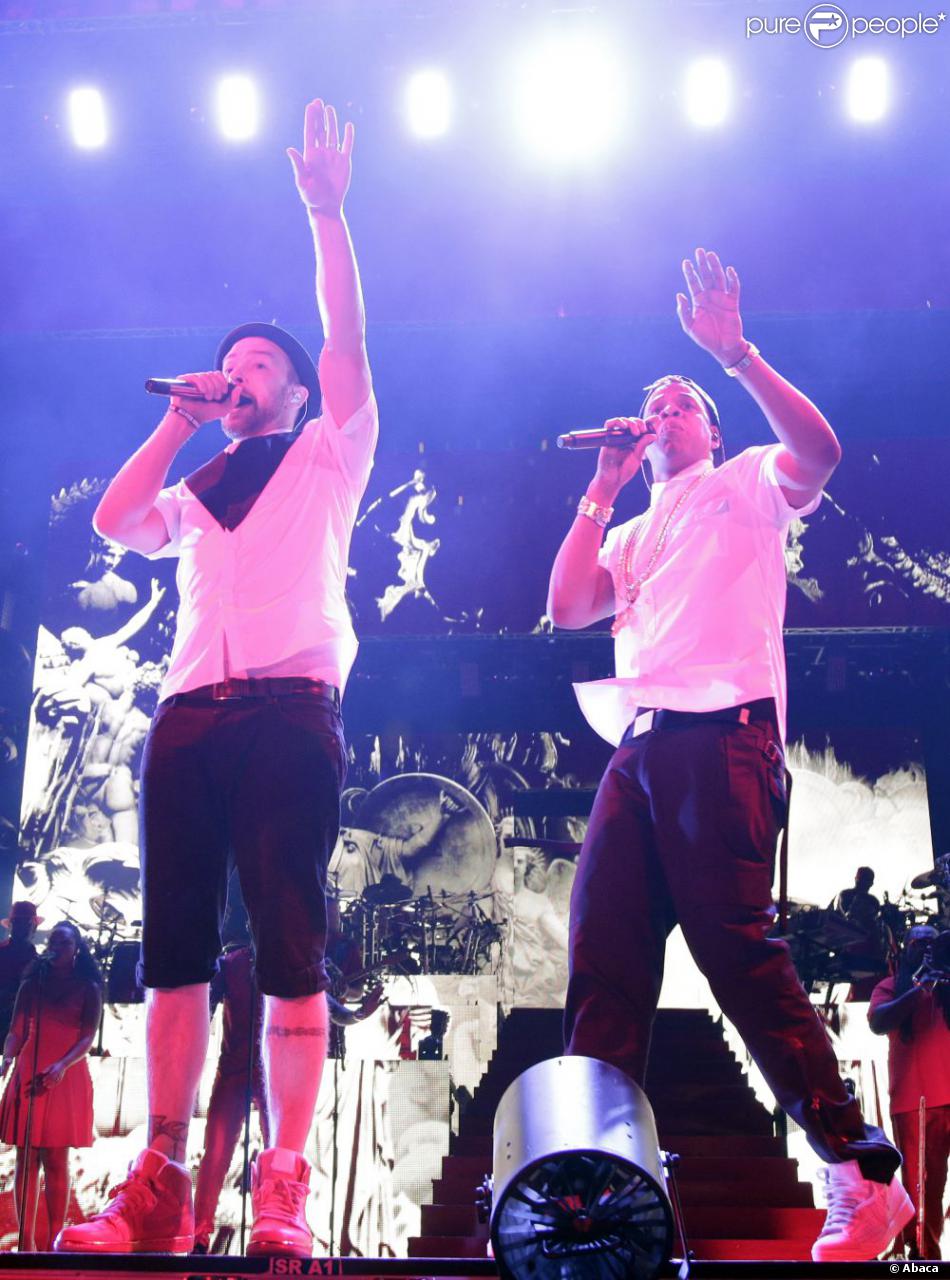 Jay-Z et Justin Timberlake en concert au Yankee Stadium de New York dans le cadre de leur &quot;Legends of summer Tour&quot;, le 19 juillet 2013.