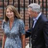 Carole et Michael Middleton sont allés voir le 23 juillet 2013 leur petit-fils, le bébé de Kate Middleton et du prince William, à la maternité de l'hôpital St Mary à Londres.