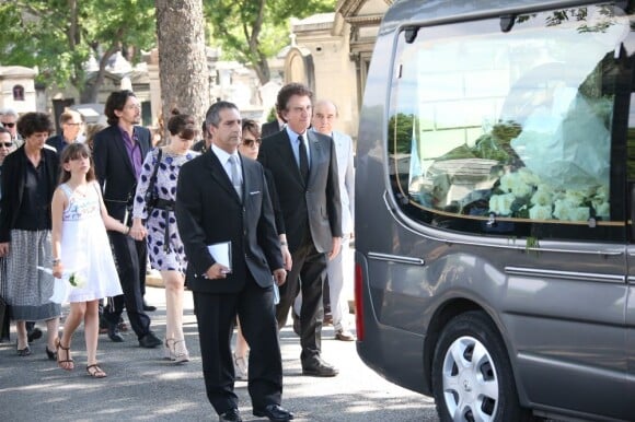 Jack Lang en famille aux obsèques de Valérie Lang au cimetière de Montparnasse à Paris le 25 juillet 2013