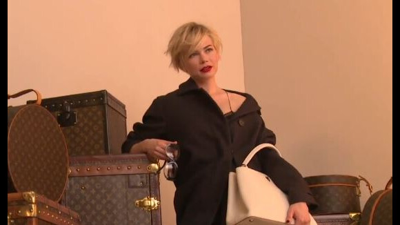 Michelle Williams : Ravissante égérie de Louis Vuitton, gracieuse et détendue