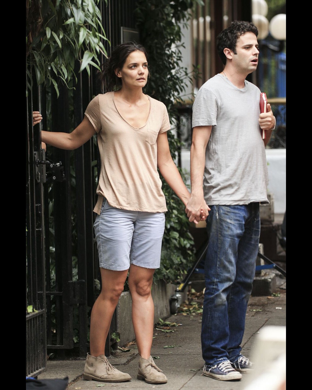 Vidéo : Katie Holmes et Luke Kirby sur le tournage de Mania Days à New