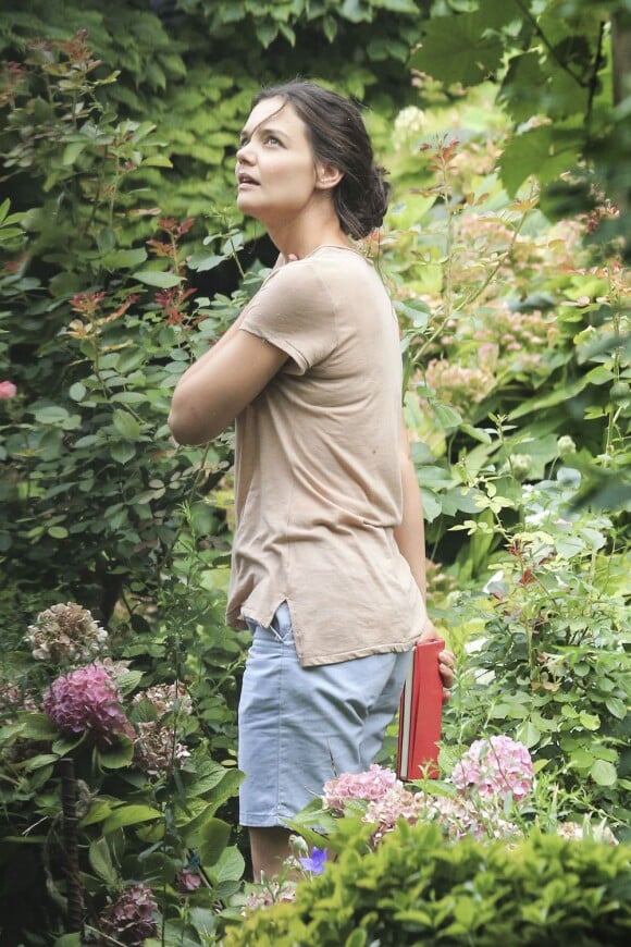 Katie Holmes radieuse sur le tournage de Mania Days à New York le 25 juillet 2013.