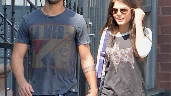 Taylor Lautner : L'ex-star de Twilight, en couple avec Marie Avgeropoulos ?