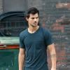 Exclusif - Taylor Lautner sur le tournage du film Tracers à New York, le 19 juillet 2013.