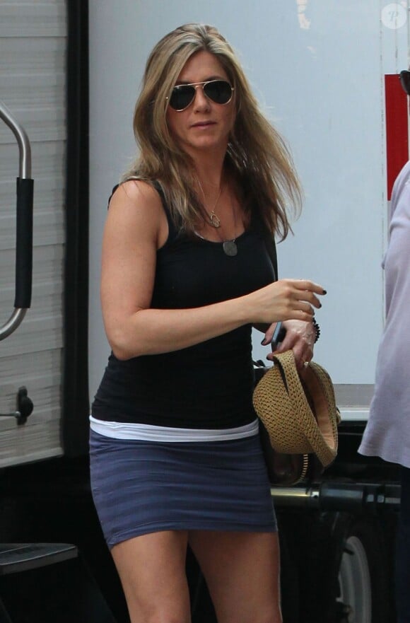 Jennifer Aniston sur le tournage du film "Squirrel To The Nuts" à New York, le 19 juillet 2013.