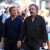 Exclusif - Alors que Tim Burton et Christoph Waltz sont sur le tournage du nouveau film "Big Eyes", une jeune femme topless s'exhibe sur un toit, à Vancouver, le 30 juillet 2013.