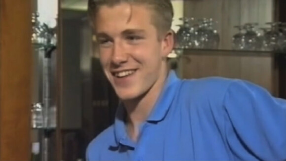 David Beckham, 17 ans et déjà star des médias : La vidéo improbable